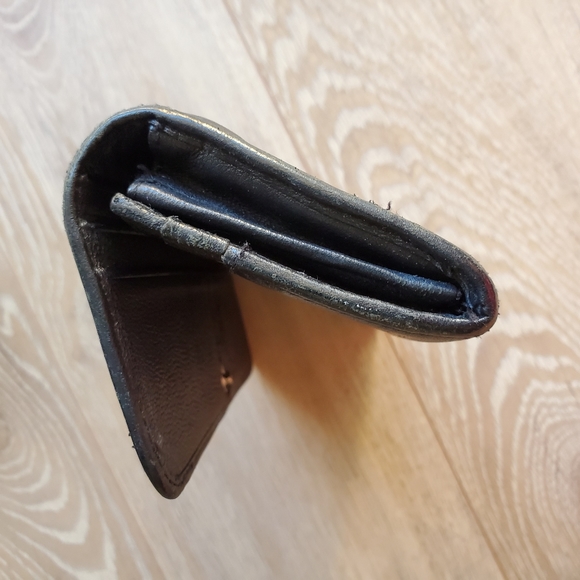 Jimmy Choo Star Studded Leather  Wallet - Picture 8 of 15